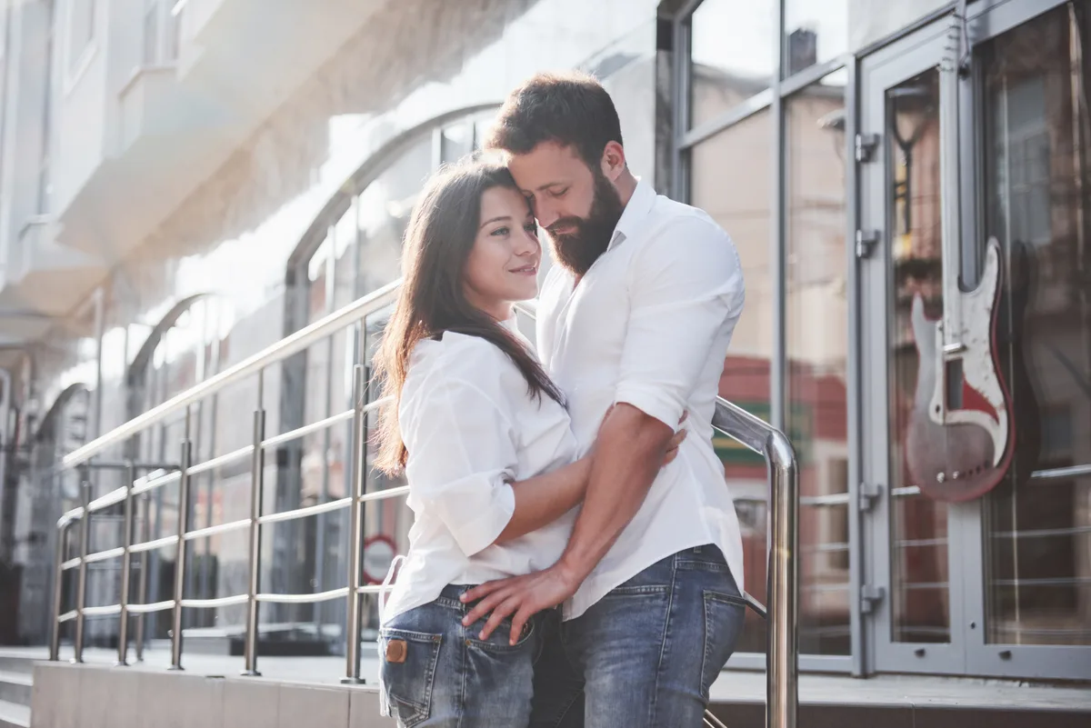 HSV dating myths vs reality article illustration